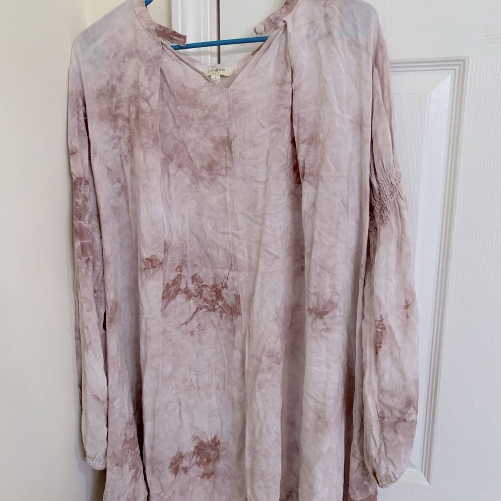 Size large umgee top.